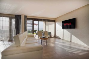 TV connectée, cheminée, jeux vidéo