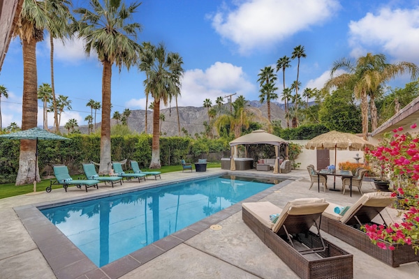 Welcome to Your Own Private Desert Oasis!