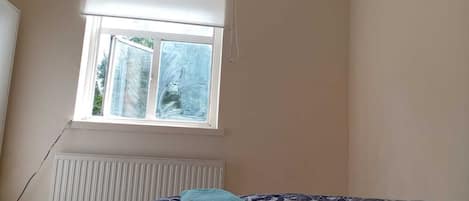 2 sovrum, strykjärn/strykbräda, wi-fi och sängkläder