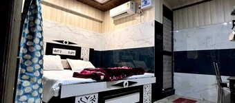 Hotel Raghunandan Inn