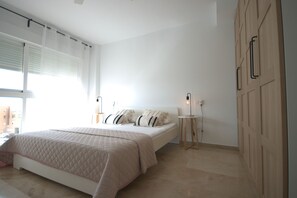 3 habitaciones, tabla de planchar con plancha y wifi gratis 