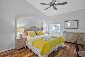 3 室のベッドルーム、デスク、アイロン / アイロン台、WiFi