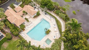 Piscine extérieure, piscine chauffée