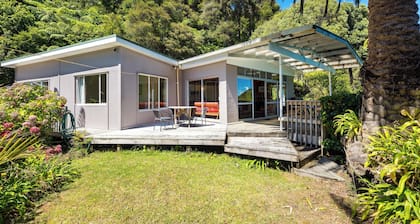 Seabreeze Stay - Kenepuru Sound Holiday Home