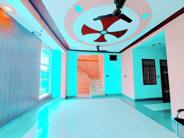 Lobby - Hotel Raghukul (Faizabad)