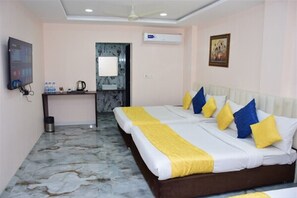 Family Room | Laptop workspace, free WiFi - The Royal Palace (Dewas)