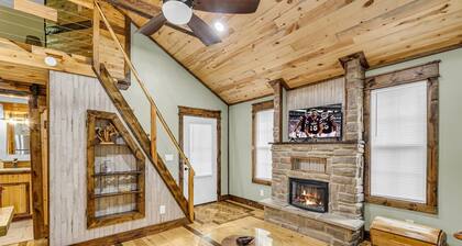 Minutes from Cotton District | Spacious | Smart TVs