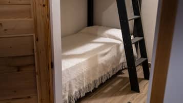 2 Schlafzimmer, Bügeleisen/Bügelbrett, Bettwäsche