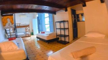 Classic Room, Patio | Laptop workspace, free WiFi