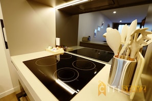 Microones, forn, placa de cuina i rentaplats