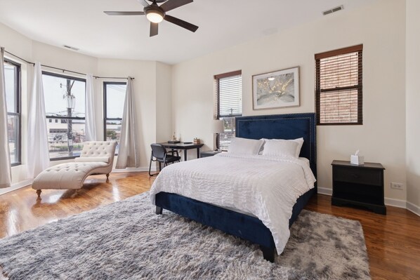 4 bedrooms, WiFi, bed sheets