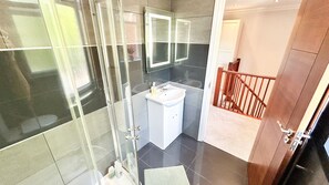 Ympäristöystävälliset hygieniatuotteet, hiustenkuivaaja, pyyhkeet