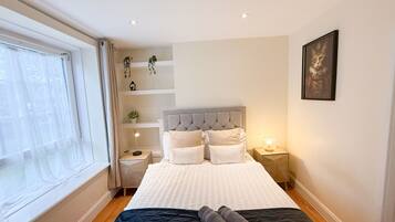 2 bedrooms, desk, iron/ironing board, free WiFi