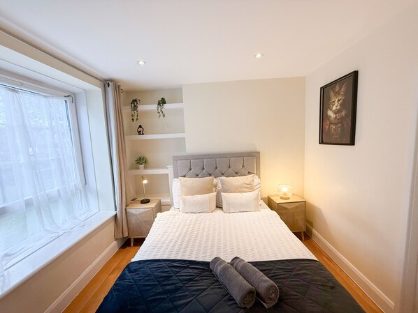 2 bedrooms, desk, iron/ironing board, free WiFi