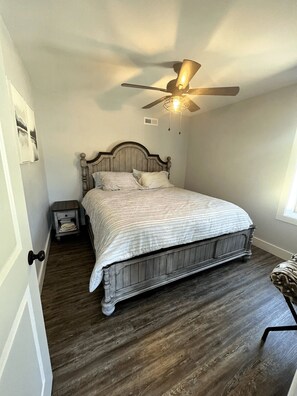 WiFi, bed sheets