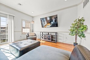 3 Schlafzimmer, Bügeleisen/Bügelbrett, WLAN, Bettwäsche