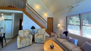 Living area - Furnished 2-bedroom house with water views in West Olive
monthly rental only. (West Olive)