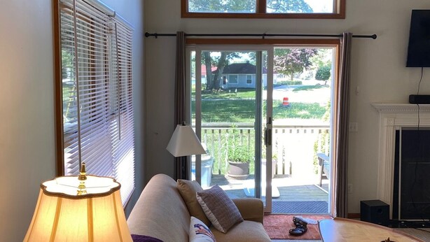 Living area - Furnished 2-bedroom house with water views in West Olive
monthly rental only. (West Olive)