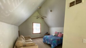 Room - Furnished 2-bedroom house with water views in West Olive
monthly rental only. (West Olive)