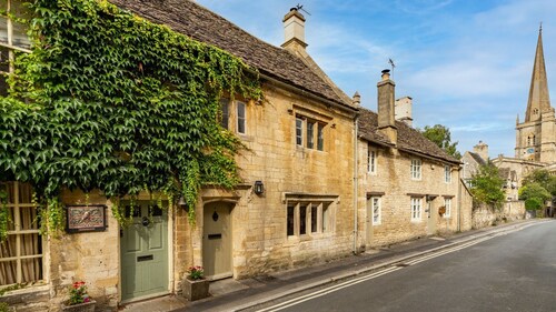 Spinner's Cottage - Pet friendly in Burford