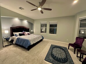 5 bedrooms, iron/ironing board, WiFi, bed sheets - Spacious 5-bedroom house with Gorgeous Views, Luxury and Privacy! (Leander)