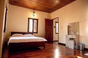 3 室のベッドルーム、アイロン / アイロン台、WiFi、ベッドシーツ