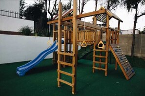 Children's play area - outdoor - The King inn (Guatemala City)