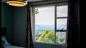 Deluxe Double Room, City View - The King inn (Guatemala City)