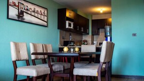 Dining room - The King inn (Guatemala City)