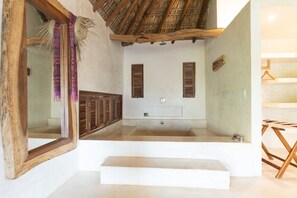 ห้องดีลักซ์, วิวชายหาด | ห้องน้ำ | ไดร์เป่าผม