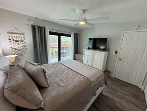 2 Schlafzimmer, Schreibtisch, Bügeleisen/Bügelbrett, kostenloses WLAN