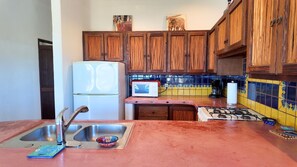 Fridge, microwave, oven, stovetop - Ocean view casita in Palo Blanco (Los Barriles)