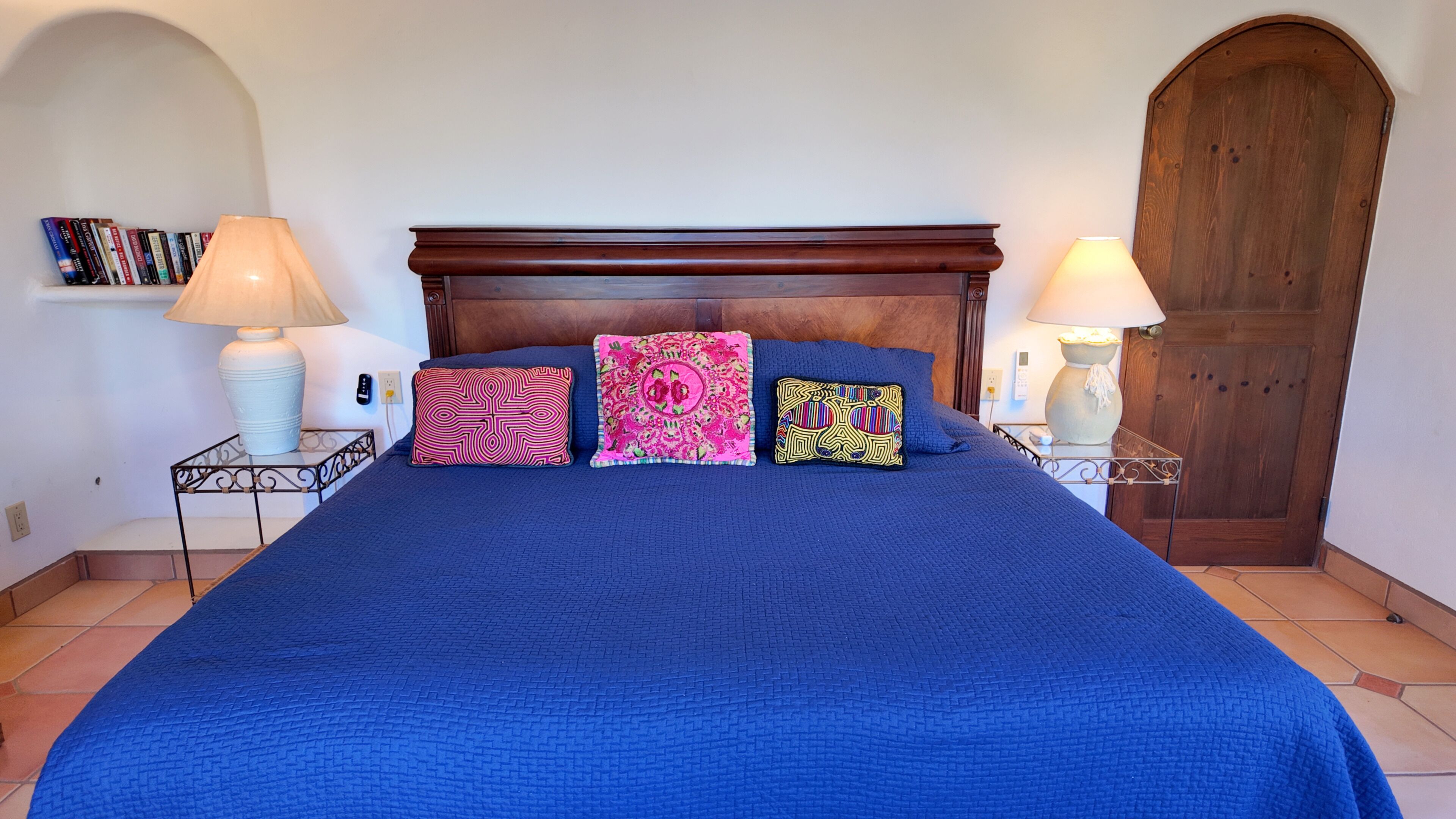 3 chambres, bureau, lit de bébé portatif, Wi-Fi