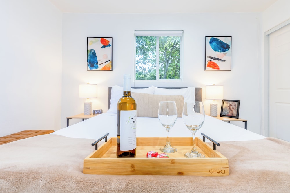 Sleeps 10 | Private Pool | Jacuzzi | Bbq | Games - Miami, FL