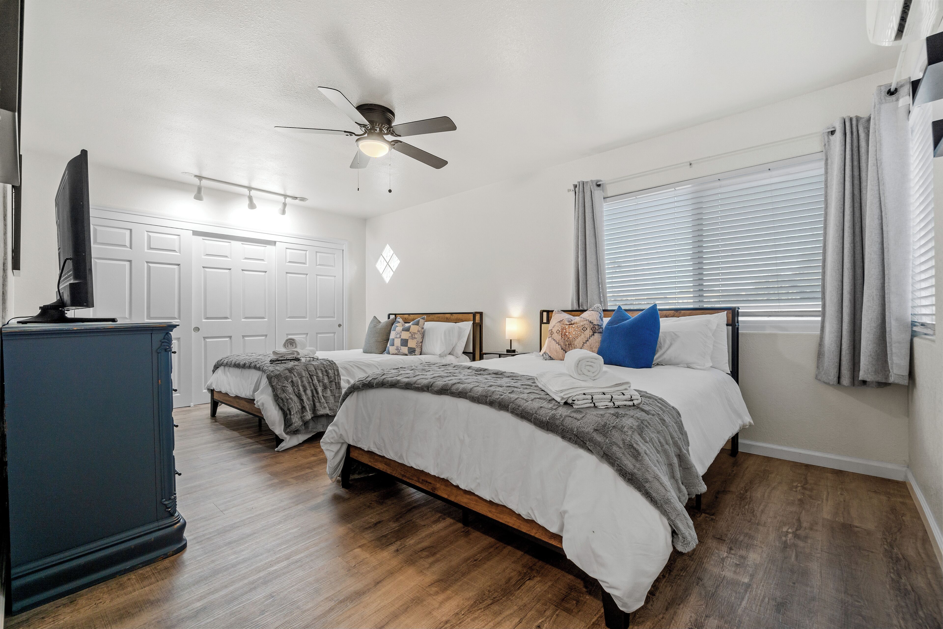 3 sovrum, värdeförvaringsskåp på rummet och strykjärn/strykbräda