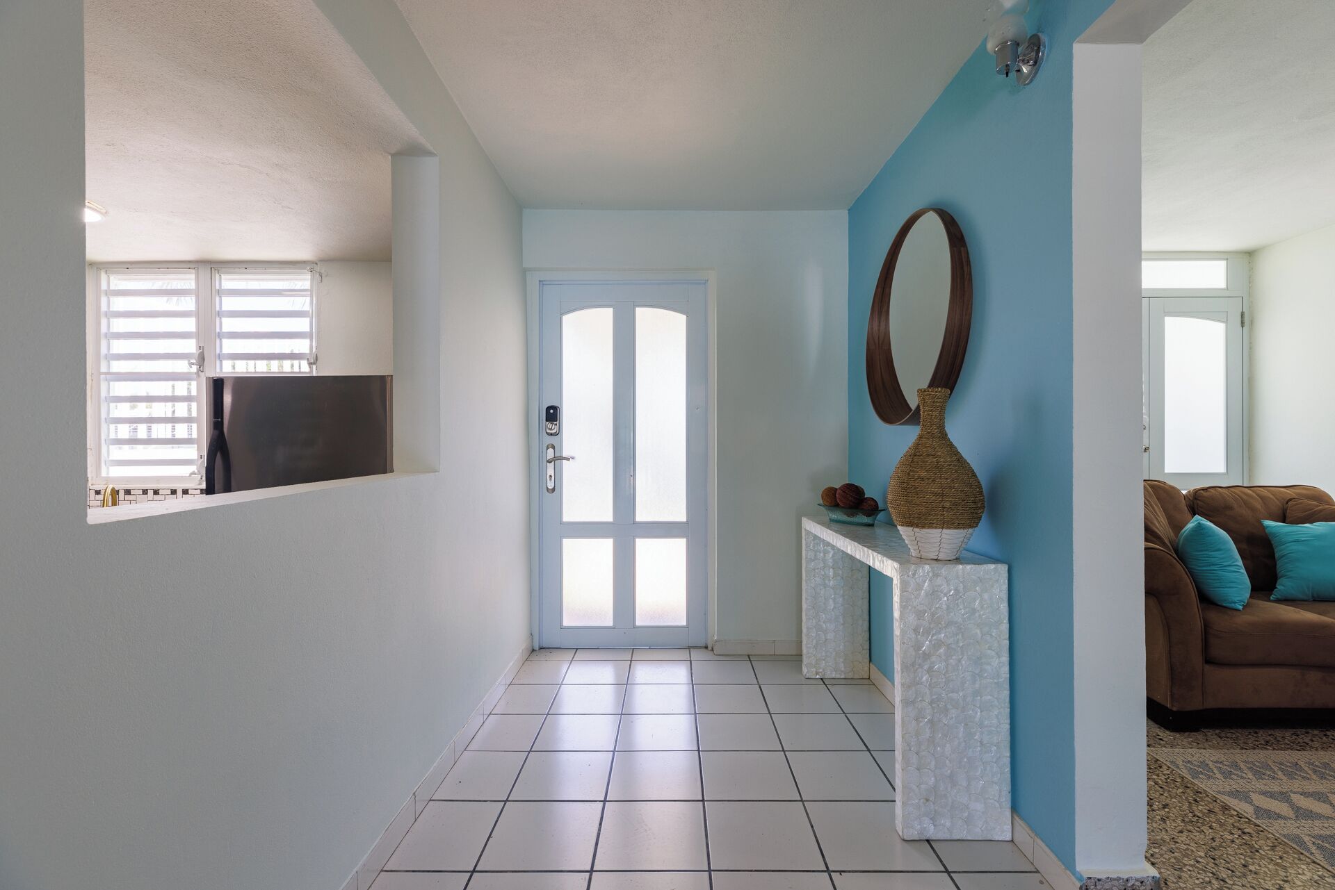 المنشأة من الداخل