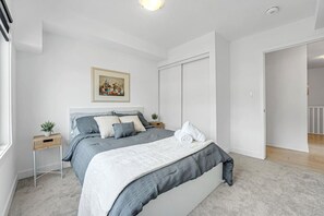 3 bedrooms, desk, iron/ironing board, WiFi