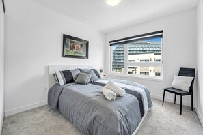 3 عدّة غرف نوم ومكتب ومكواة/لوح كي وواي فاي