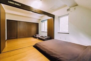 2 bedrooms, Internet - Great view Lake Toya 2bedroom log cabin (Toyako)