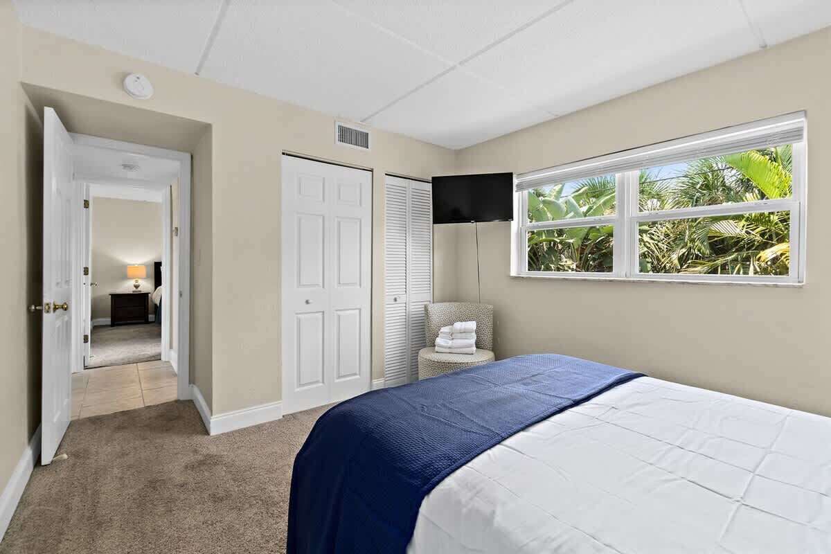 2 室のベッドルーム、アイロン / アイロン台、WiFi (無料)、ベッドシーツ