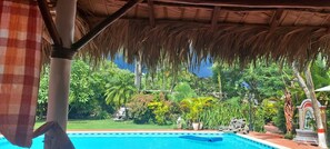 Outdoor pool - Villa typique, indépendante, jardin Parc Privé d'une belle propriété sécurisée.  (Las Terrenas)