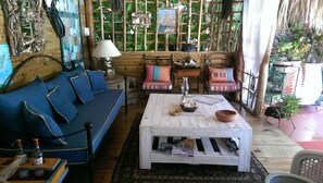 Outdoor dining - Villa typique, indépendante, jardin Parc Privé d'une belle propriété sécurisée.  (Las Terrenas)