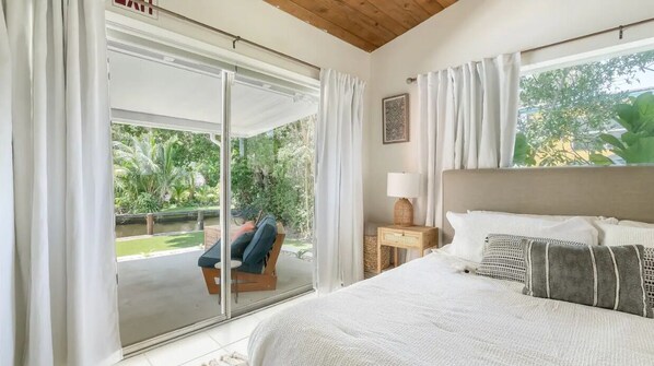 3 bedrooms, iron/ironing board, travel crib, free WiFi