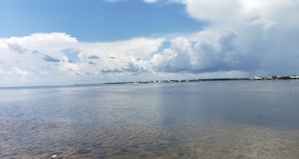 3-bedroom RV in charming Dark Island Perry Fl with AC, WiFi. Enjoy a cozy stay