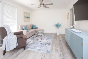 TV - Diamondhead Golf Course Condo (Diamondhead)