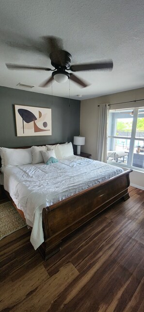 3 bedrooms, iron/ironing board, travel crib, WiFi