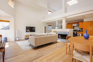 Smart TV, fireplace, books