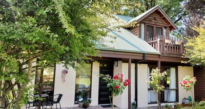 Spacious 5 bedroom Country Home