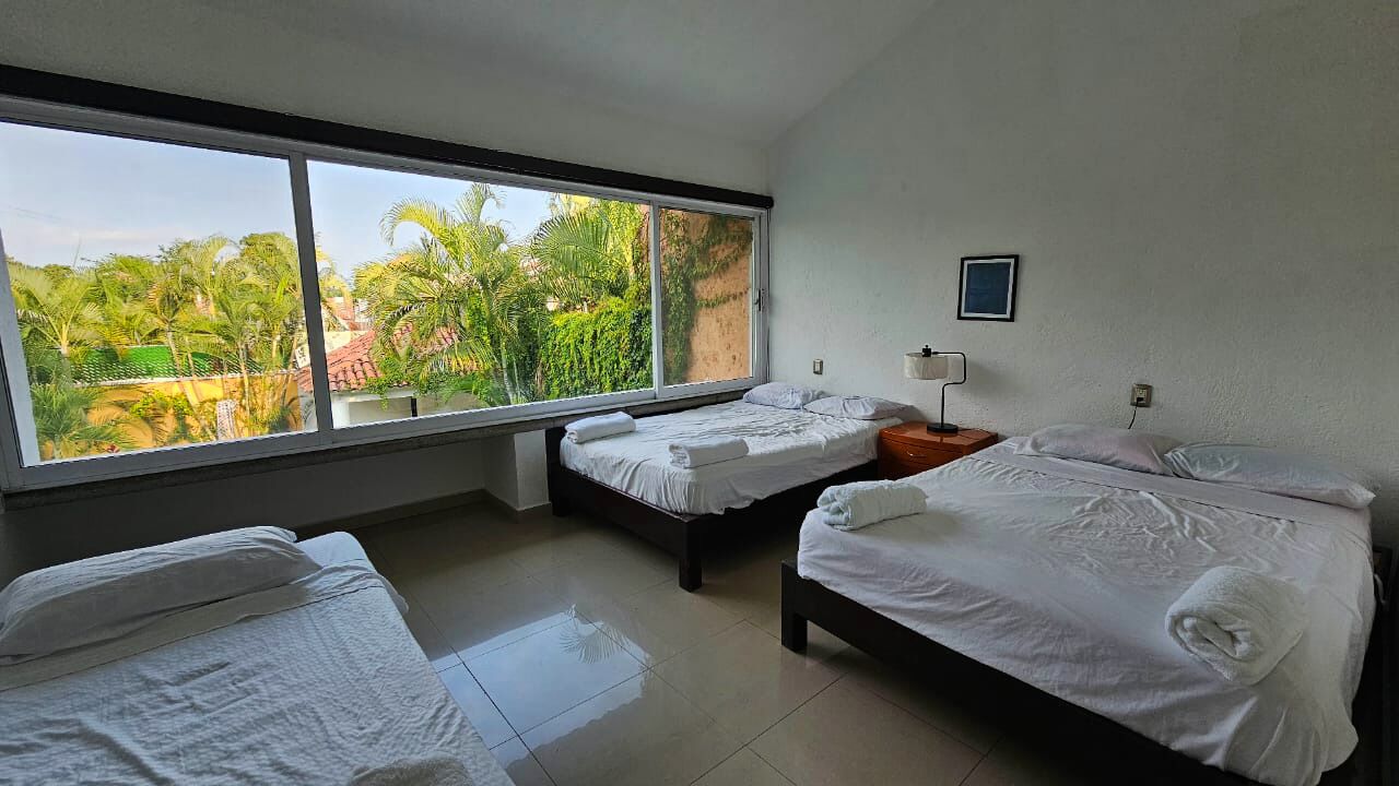 4 slaapkamers, een strijkplank/strijkijzer, wifi, beddengoed