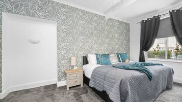 3 bedrooms, iron/ironing board, free WiFi, bed sheets